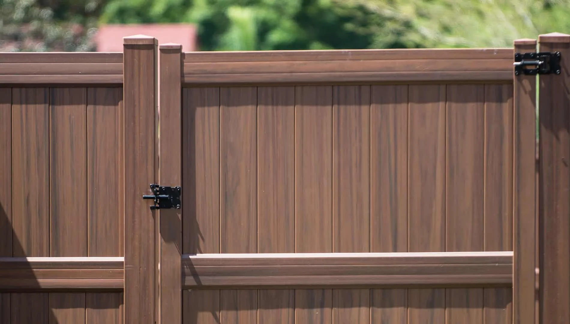 HeartWood vinyl fencing