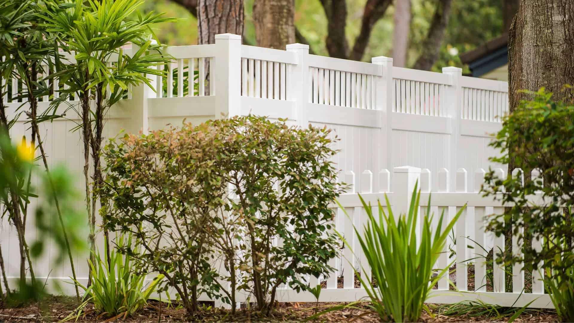 searching for fence companies in Overland Park?