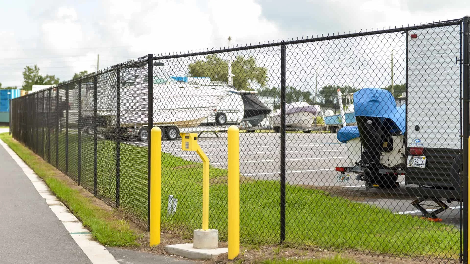 Hurricane fence company Richmond VA