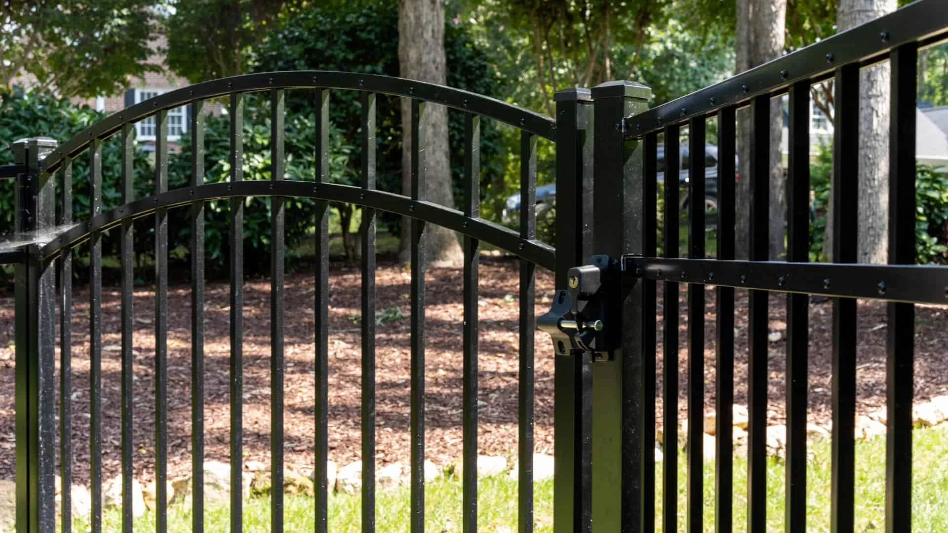 Entry gate builder in Pasadena CA
