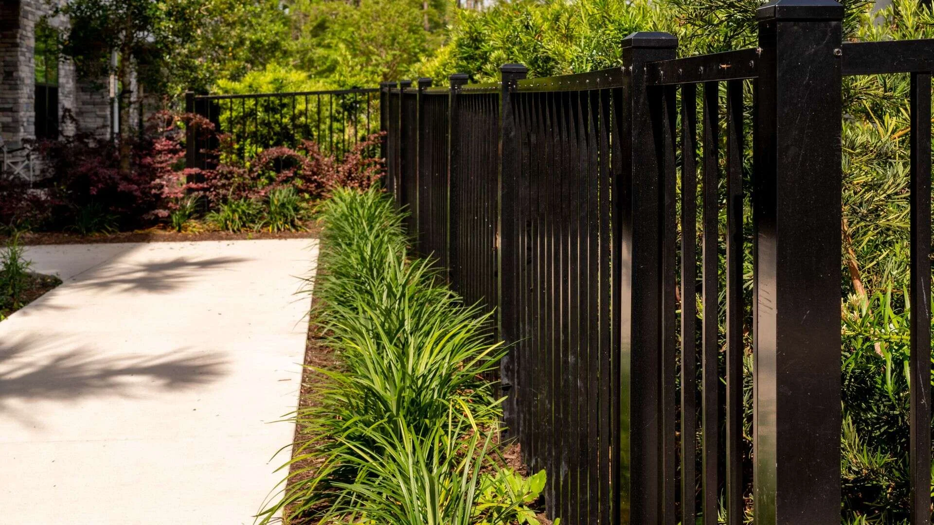 aluminum fence companies near me