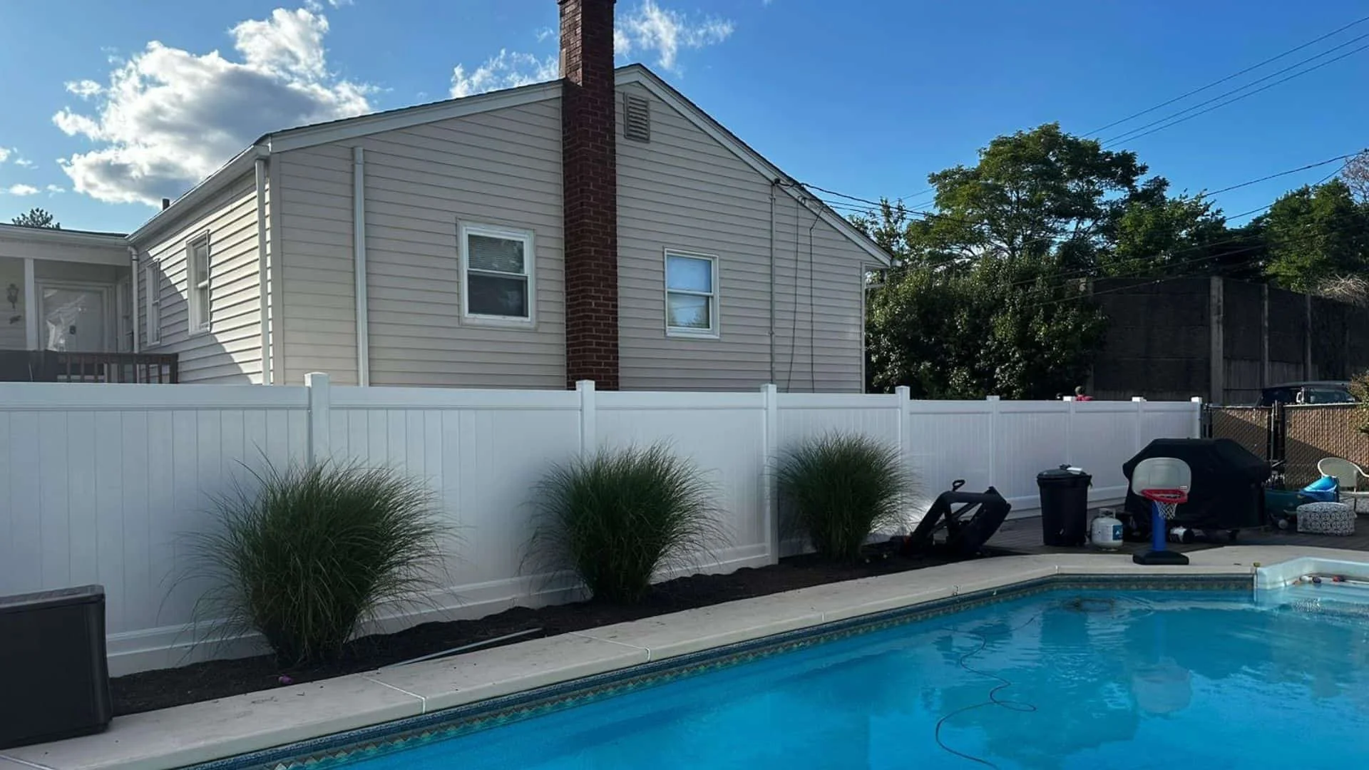 tips for finding the best pool fence people near me