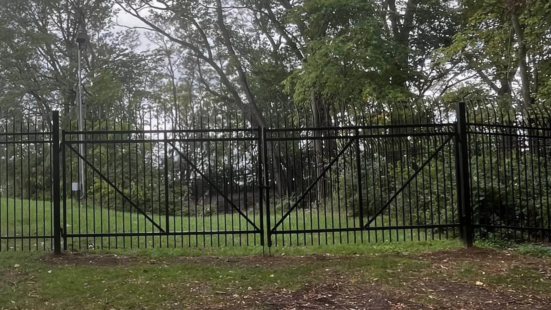 Aluminum fence installers near me